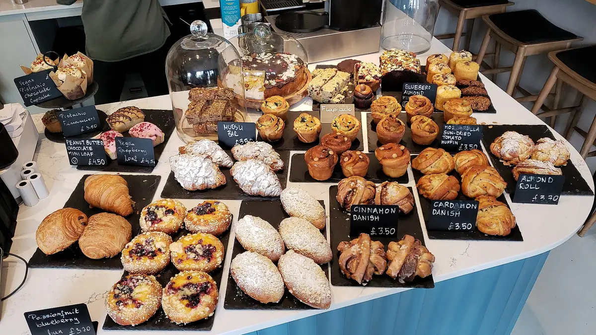 Mr Bakery – bakery in Cann Hall, London